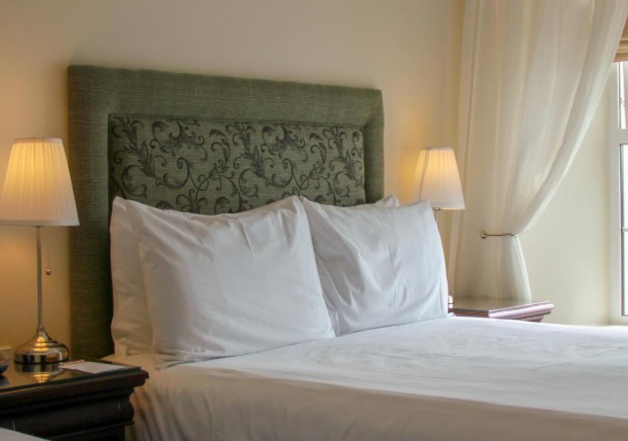 יוגאל Walter Raleigh Hotel מראה חיצוני תמונה