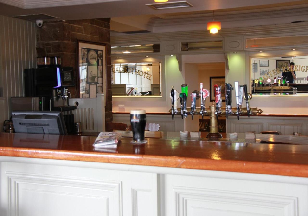 יוגאל Walter Raleigh Hotel מראה חיצוני תמונה