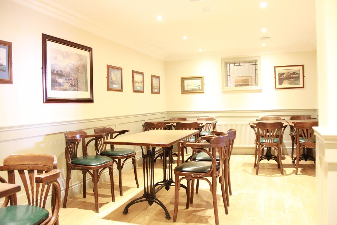 יוגאל Walter Raleigh Hotel מראה חיצוני תמונה