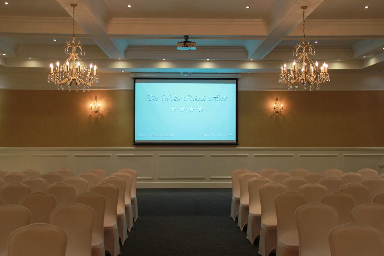 יוגאל Walter Raleigh Hotel מראה חיצוני תמונה