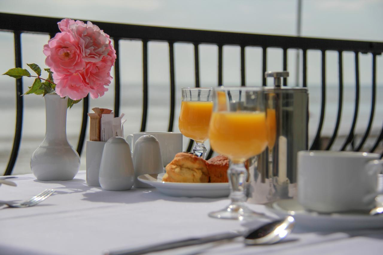יוגאל Walter Raleigh Hotel מראה חיצוני תמונה